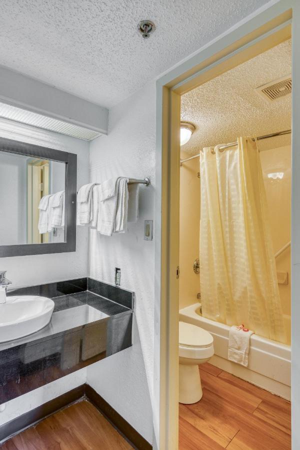 Oyo Hotel Jackson Fairgrounds I-55 Экстерьер фото